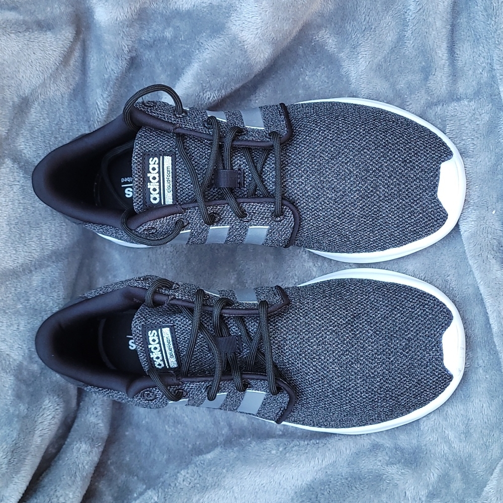 Women size 9 Adidas Cloud foam